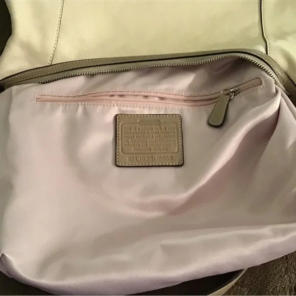 Coach Kristin Spectator Ivory Leather Hobo Bag L1020-16803 - Picture 8 of 10